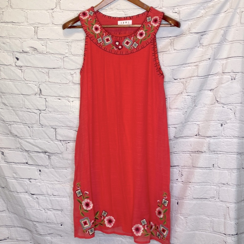 THML Coral Floral Embroidered Sleeveless Dress Size Small Excellent Condition